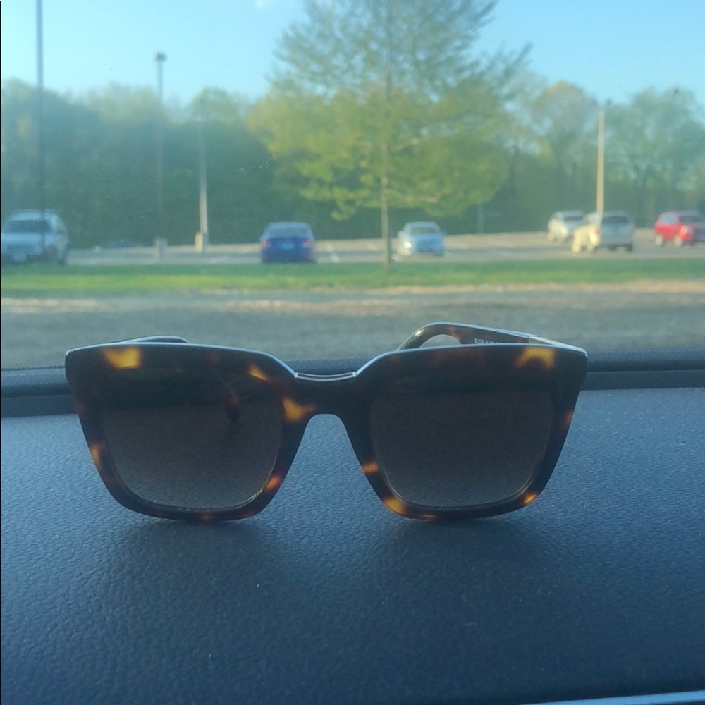 Balmain Sunasses with real case